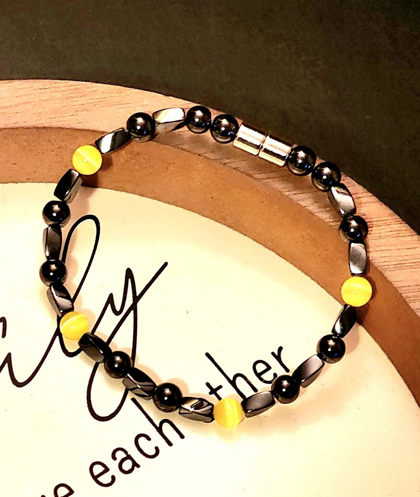 HEMATITE MAGNETIC BRACELET WITH YELLOW GEMSTONE BEADS