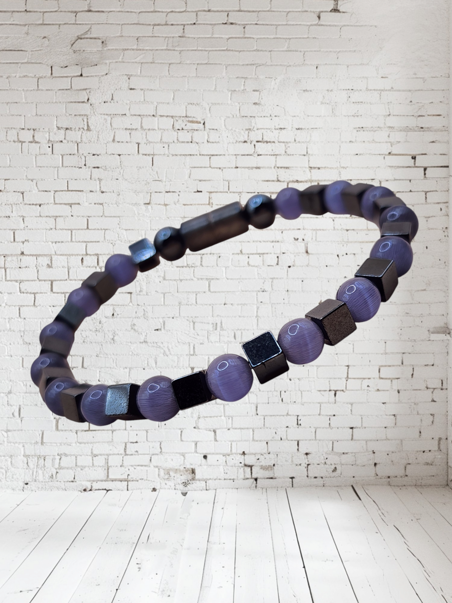 HANDMADE SINGLE STRAND MAGNETIC BRACELET WITH PURPLE GEMSTONE BEADS AND HEMATITE CUBE BEADS